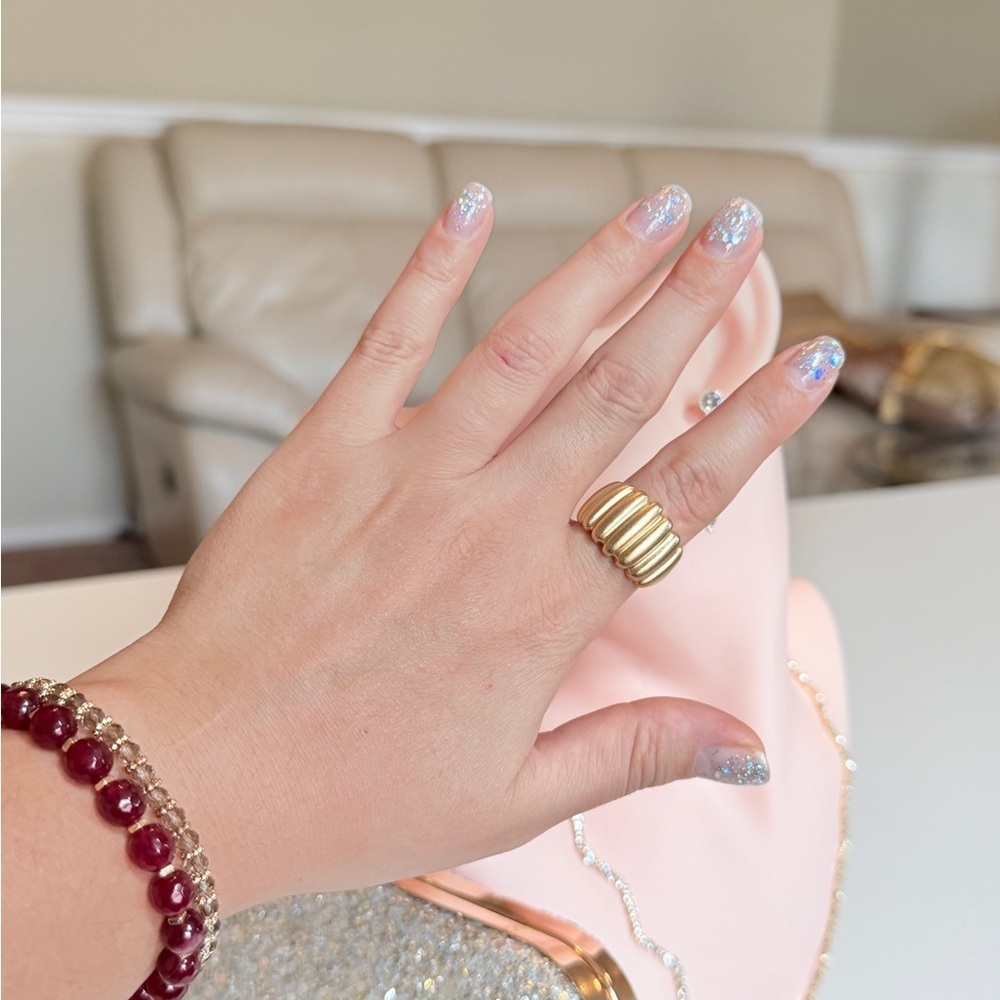 Gold Ribbed Ring - Picture 8 of 9